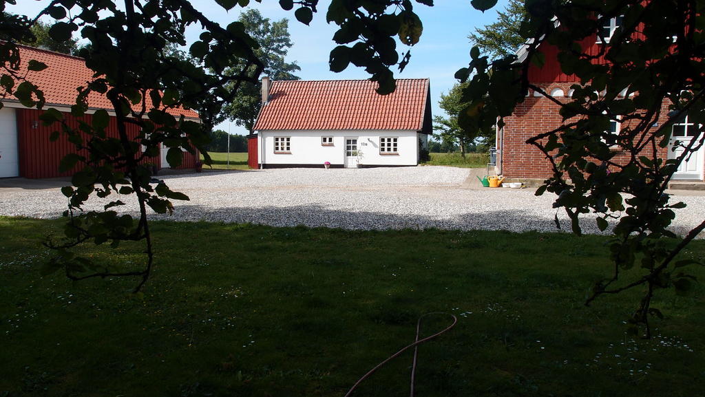 Bjaeldskovgaard Holiday House Funder Kirkeby Номер фото